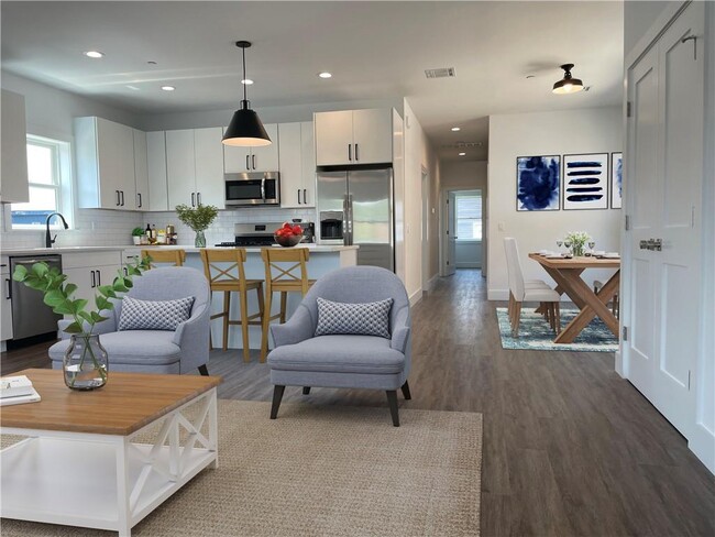 Building Photo - 3-11 Beach 87th St