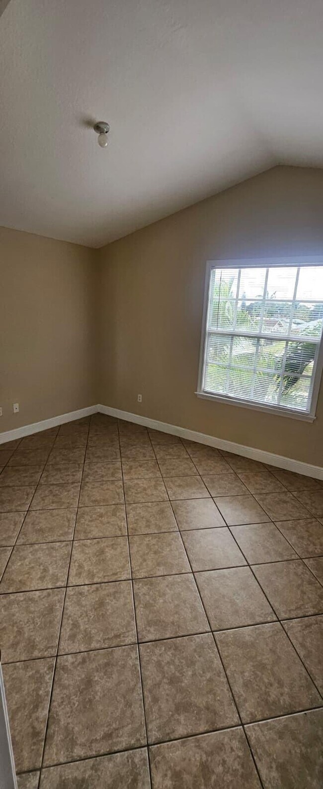 Building Photo - 4915 Springfield St