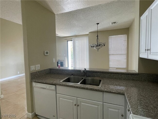 Building Photo - 5037 Souza Dr