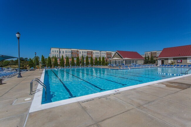 Building Photo - Desirable Two Level Condo For Lease - Not Pet Friendly