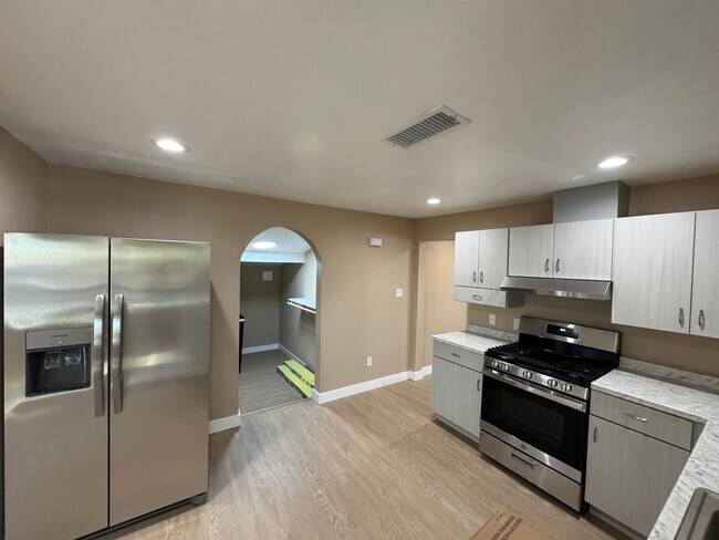 Building Photo - Completely remodeled home!