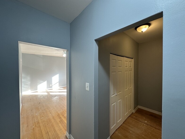 Building Photo - 1319.5 W Estes Ave