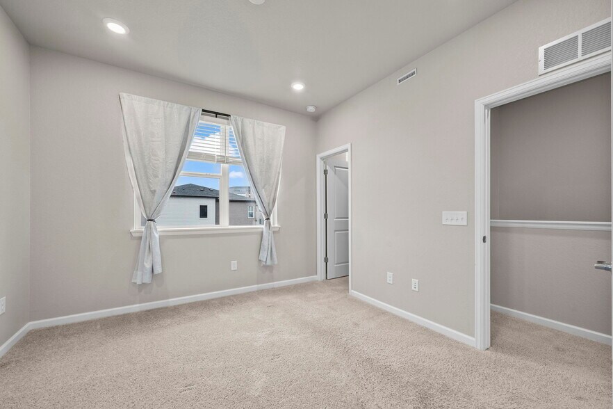 Building Photo - 479 Interlocken Blvd