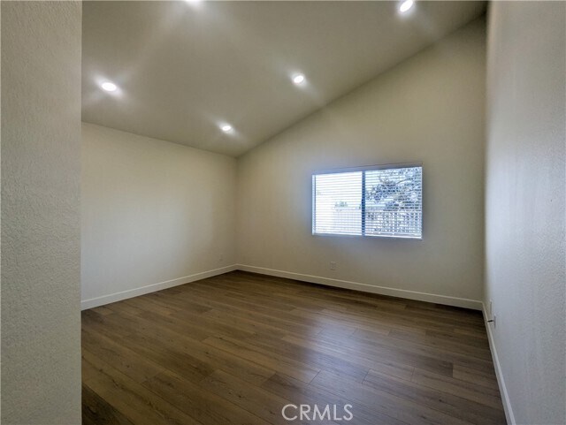 Building Photo - 6 Parkwood