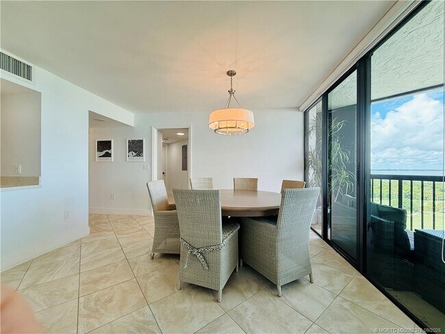 Building Photo - 8800 S Ocean Dr