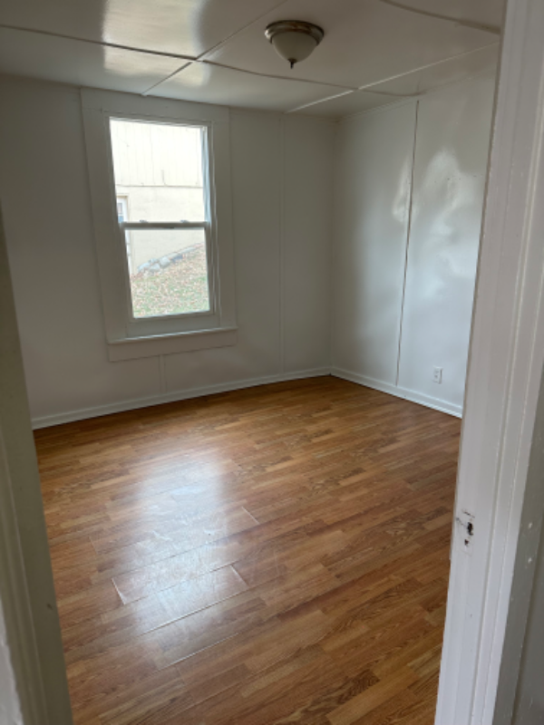 Building Photo - 1619 5th Ave