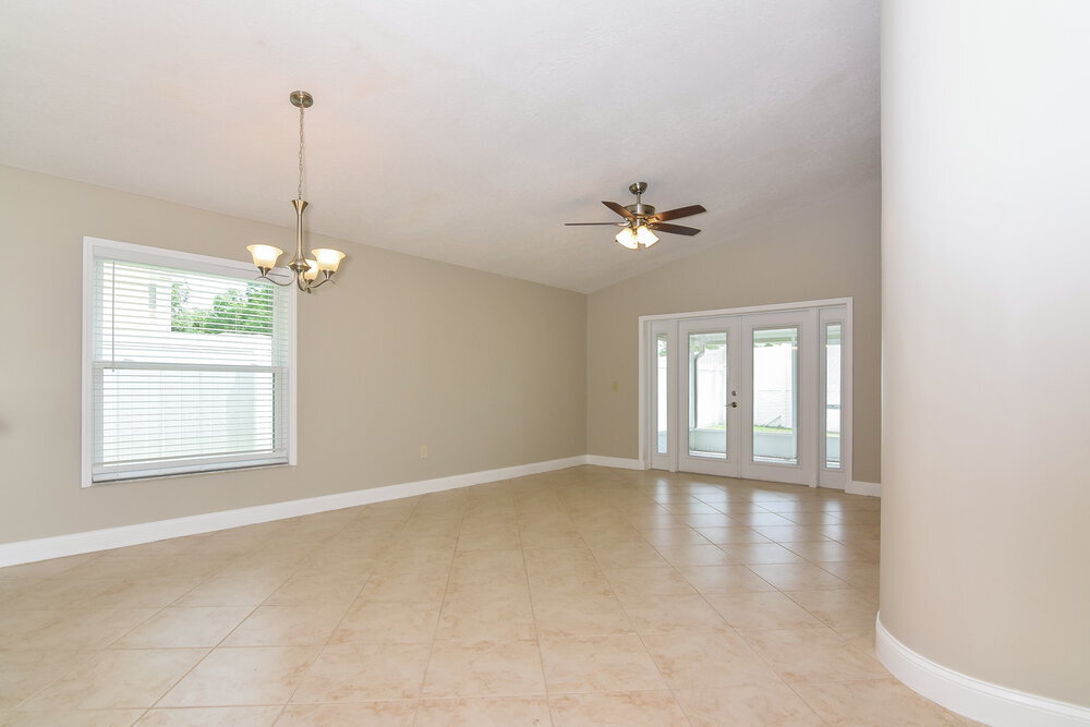 Building Photo - 1013 Eagles Forrest Dr