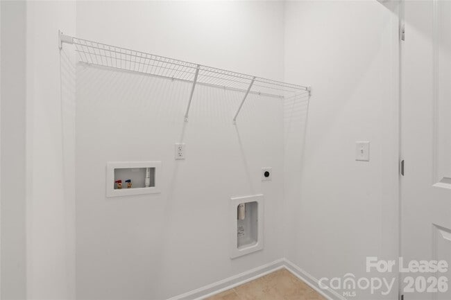 Building Photo - 3012 Rexton Ln