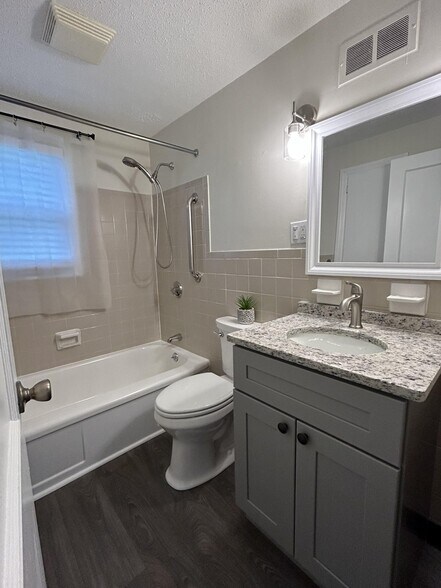 Building Photo - 65 Mercury Ct