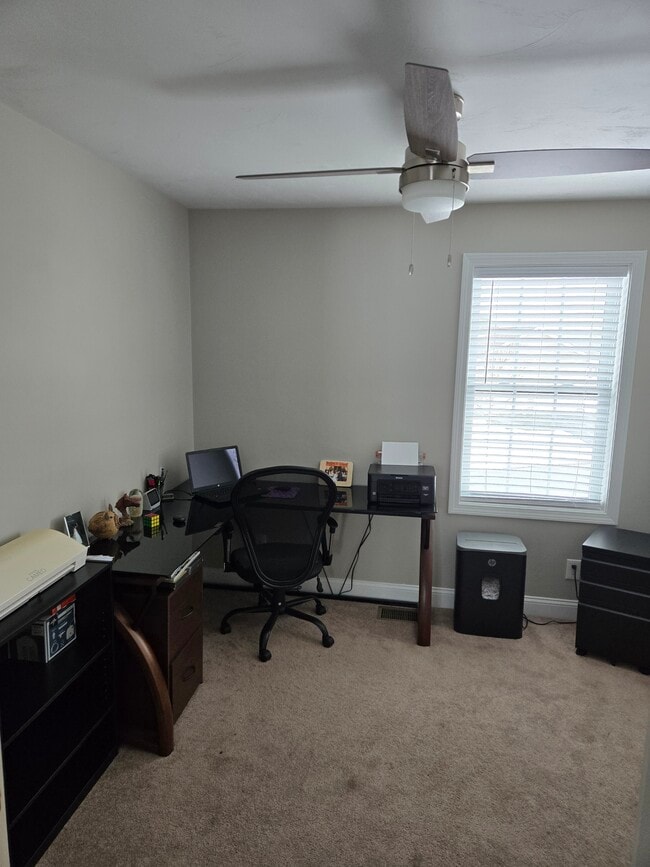 Building Photo - 182 Danielle Dr