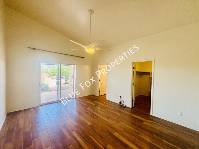 Building Photo - 10451 N Calle Verano Seco