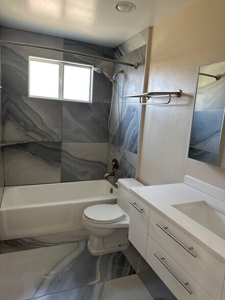 Building Photo - 6803 Urubu St