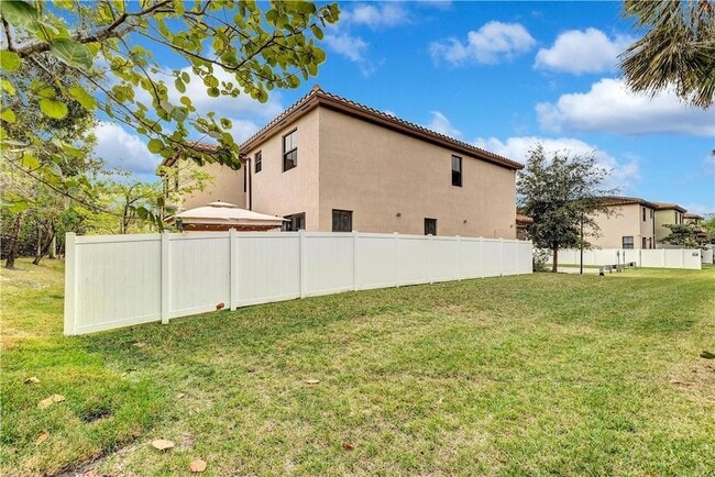 Building Photo - 5906 NW 46th Ln