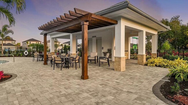 Building Photo - 6387 Grandview Hill Ct