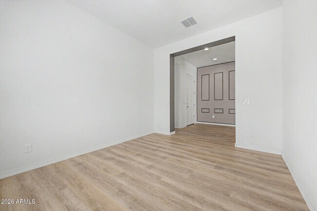 Building Photo - 20523 W Rosewood Ln