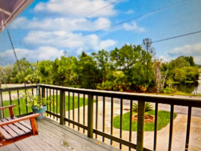 Building Photo - 6410 Lincoln Rd