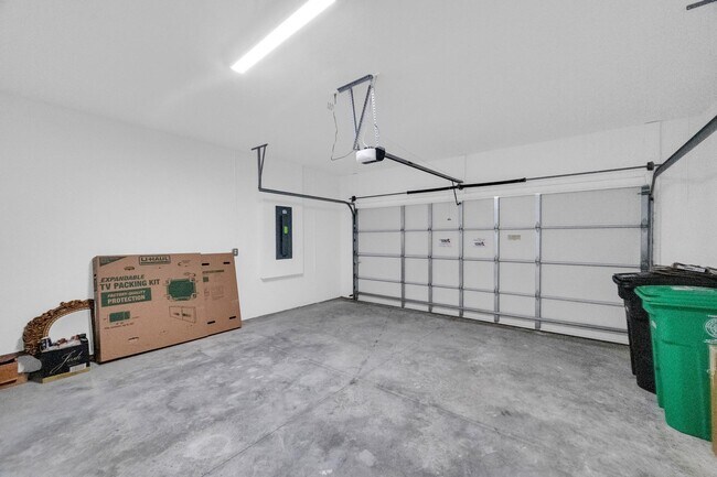 Building Photo - 9060 Remy Ln