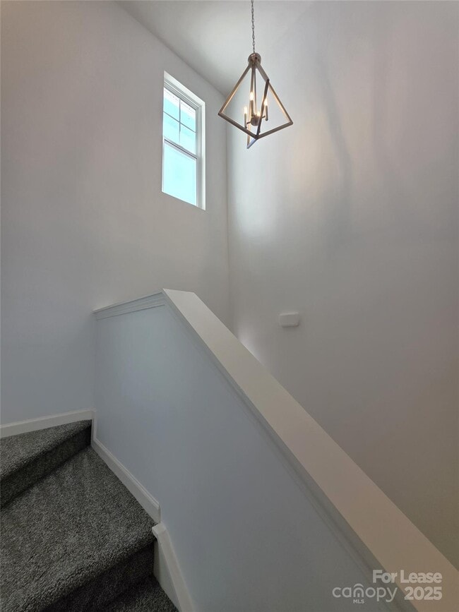 Building Photo - 150 Pin Oak Ct