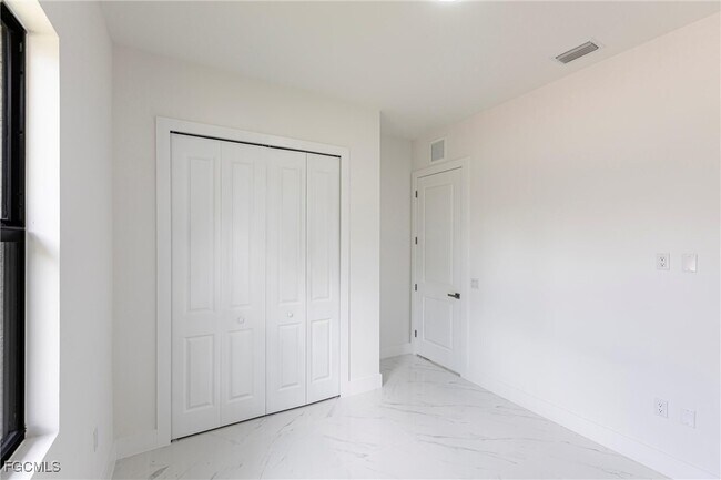 Building Photo - 2502 East 10th Street