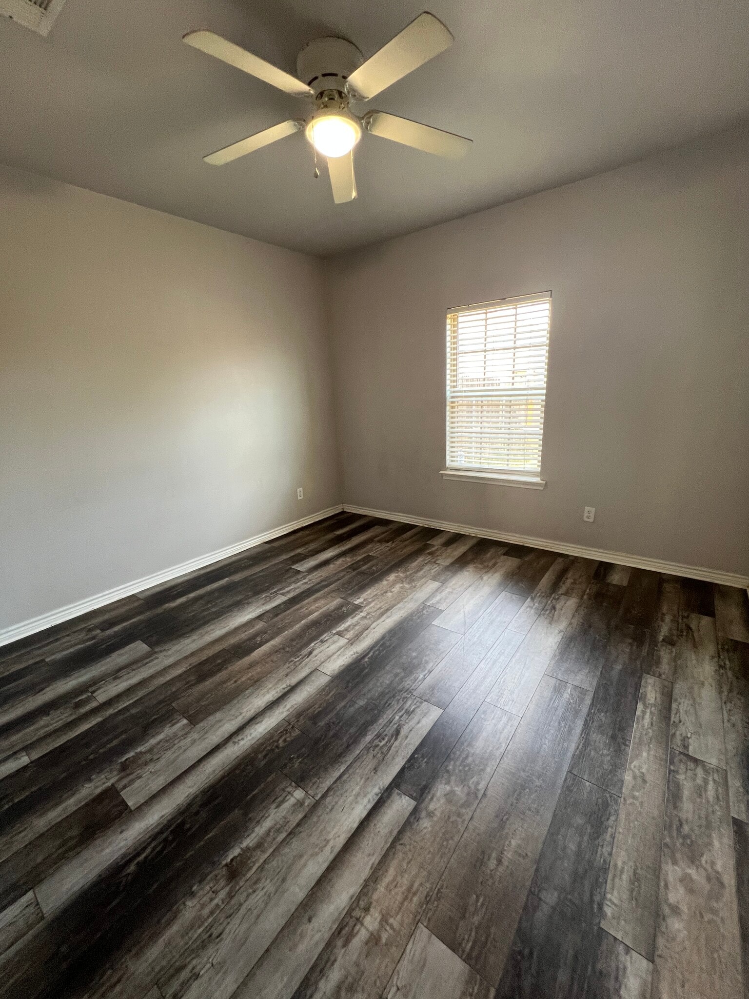 Building Photo - 906 Parkplace Ridge