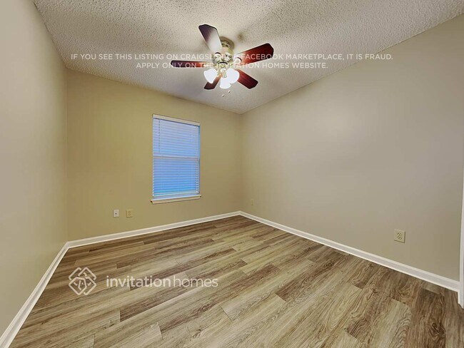 Building Photo - 11122 Stanley Steamer Ln