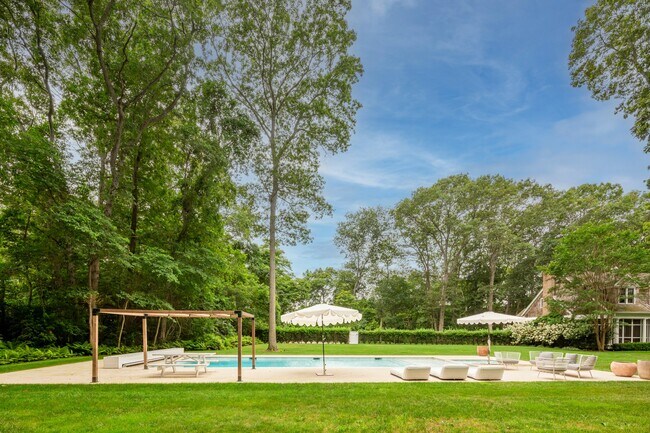 Building Photo - 147 Wainscott Harbor Rd