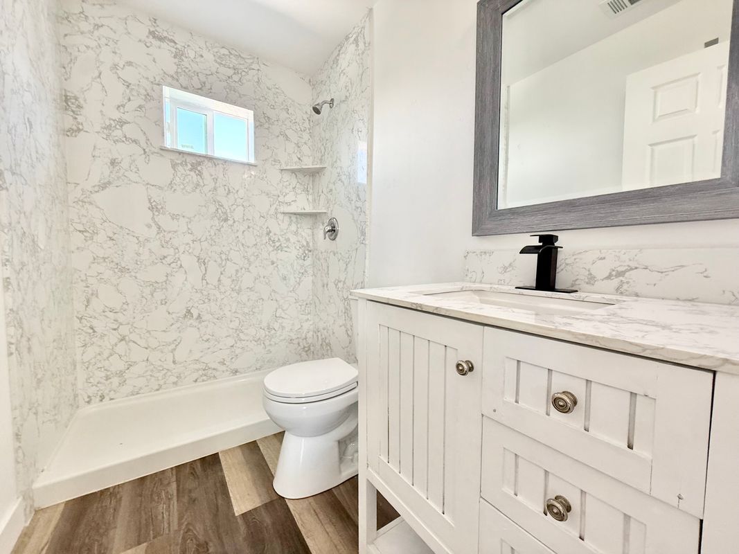 Building Photo - 529 N Lincoln Ave