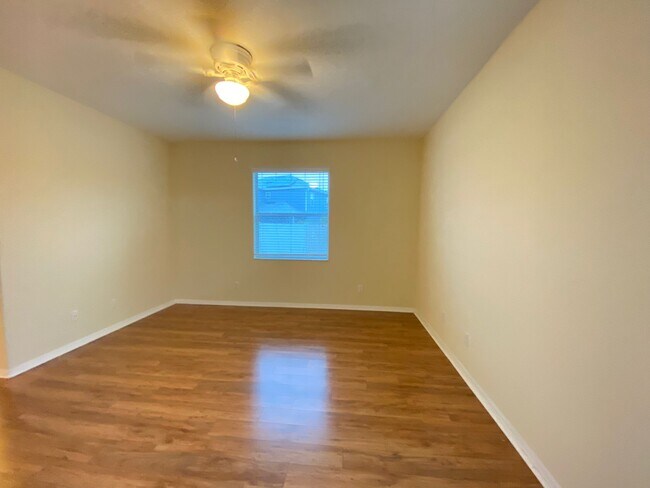 Building Photo - 2555 Carrickton Cir