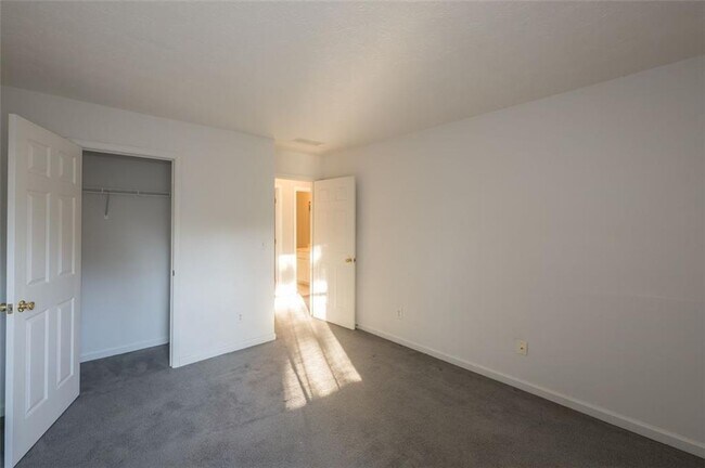 Building Photo - 7040 Magnolia Park Ln NW