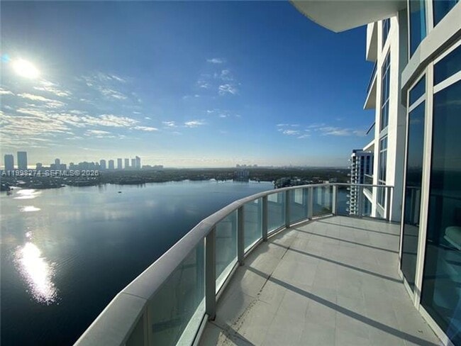 Building Photo - 17301 Biscayne Blvd