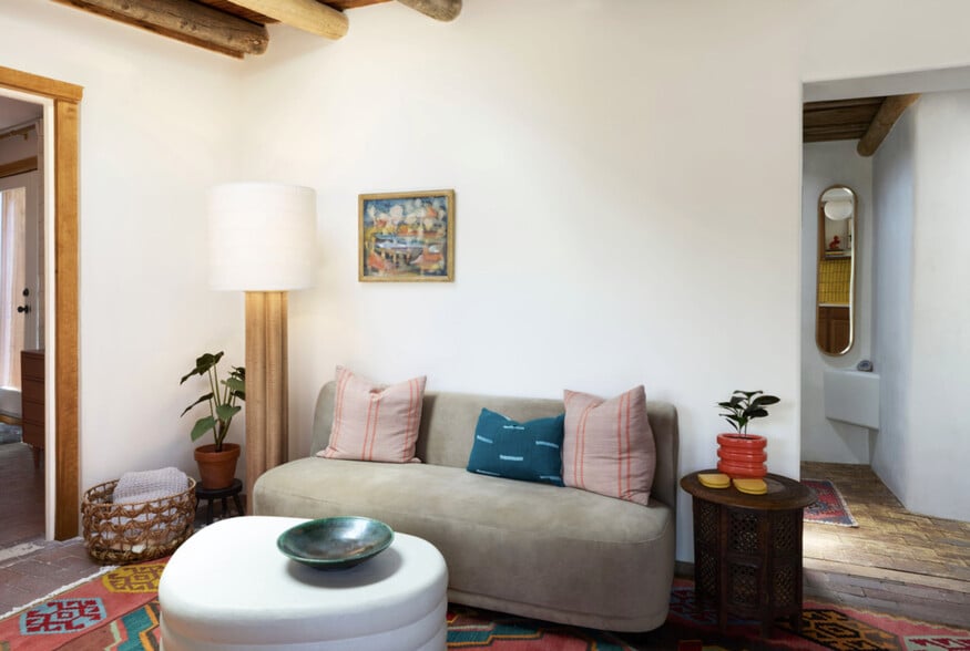 Building Photo - 2861 Agua Fria St