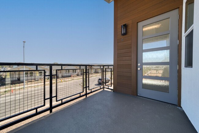 Building Photo - 2221 Tapia Wy