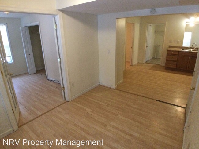 Building Photo - 2 br, 2.5 bath House - 911 Sanford Street