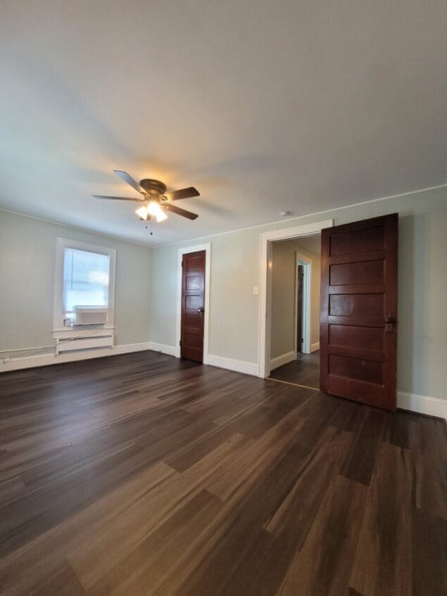 Building Photo - 121 W Main St