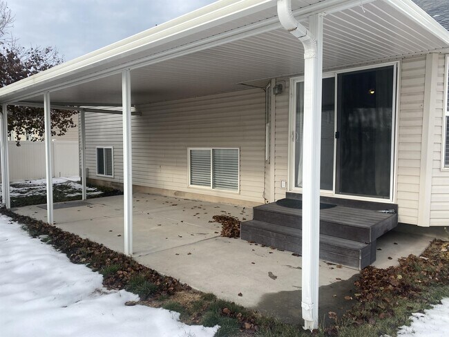Building Photo - 259 W 1825 N