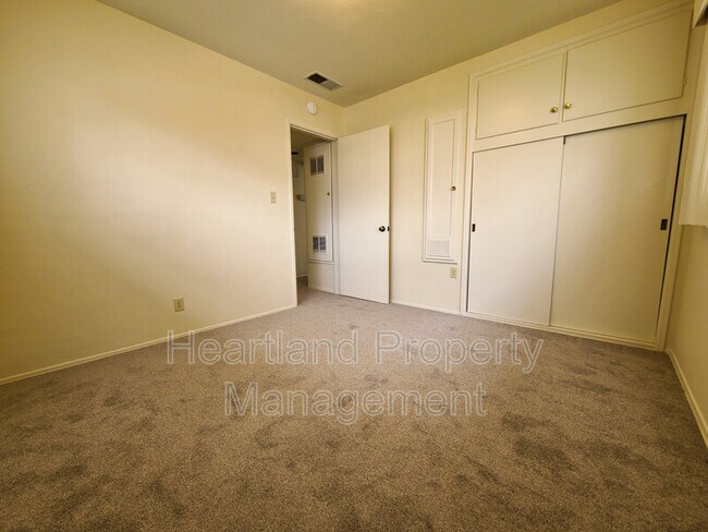 Building Photo - 5123 Wilson St
