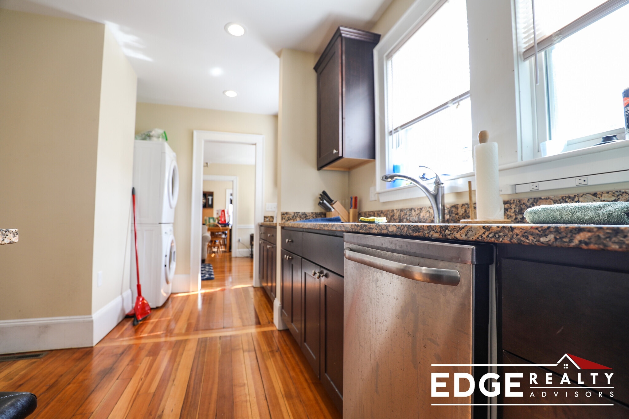 Building Photo - 11 Matchett St