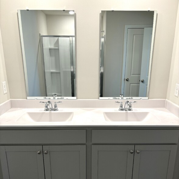 Building Photo - 100 Kelsey Ct