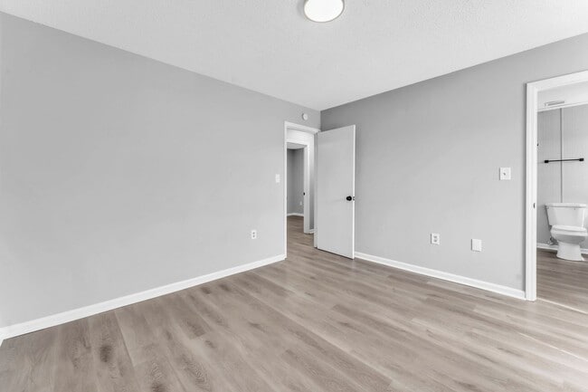 Building Photo - NEWLY RENOVATED 2- & 3-Bedroom Townhomes in Downtown Spartanburg!