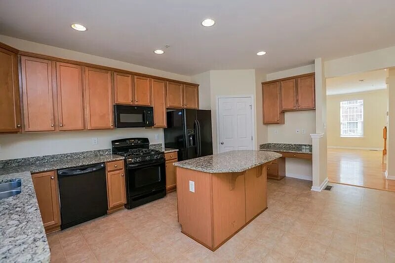 Building Photo - 3815 Fish Pond Ln