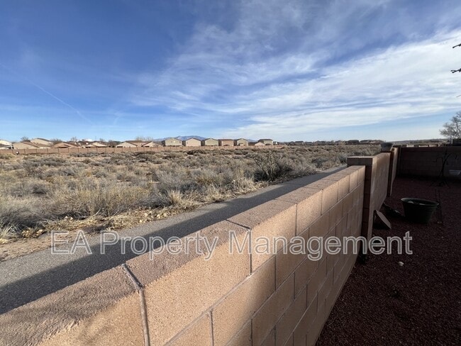 Building Photo - 3644 Clear Creek Rd