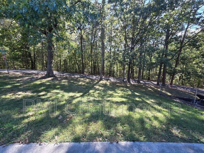 Building Photo - 3717 Crestview Pl