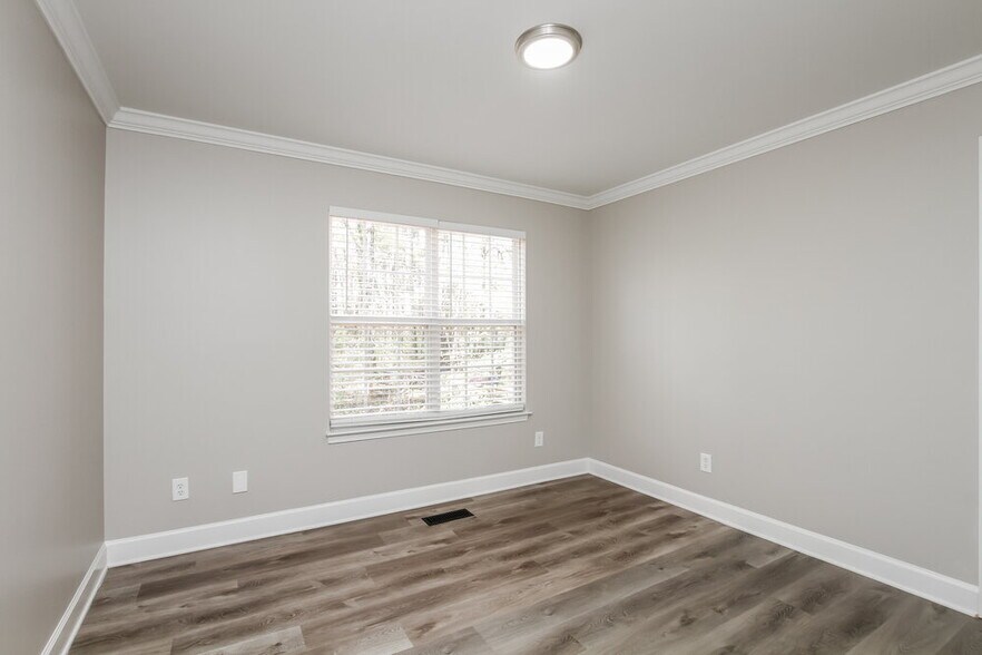 Building Photo - 5118 Chestnut Knoll Ln