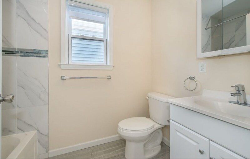 Primary Photo - 848 Lafayette St
