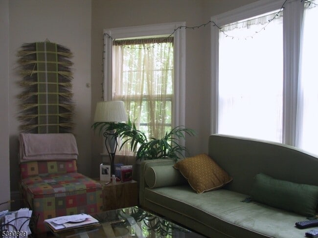 Building Photo - 177 Ashland Ave