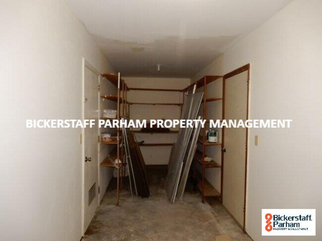 Building Photo - Luxury, Location, and Convenience. Near Heath Park!!