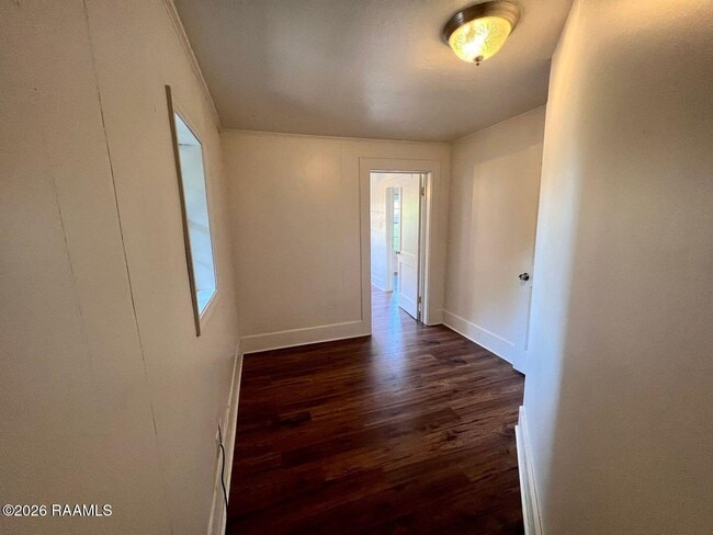 Building Photo - 503 Southdown Pl