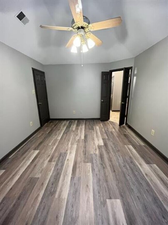 Building Photo - Beautiful 3-Bedroom House in Oakland – Per...