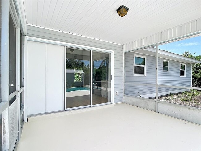 Building Photo - 7341 Hart St