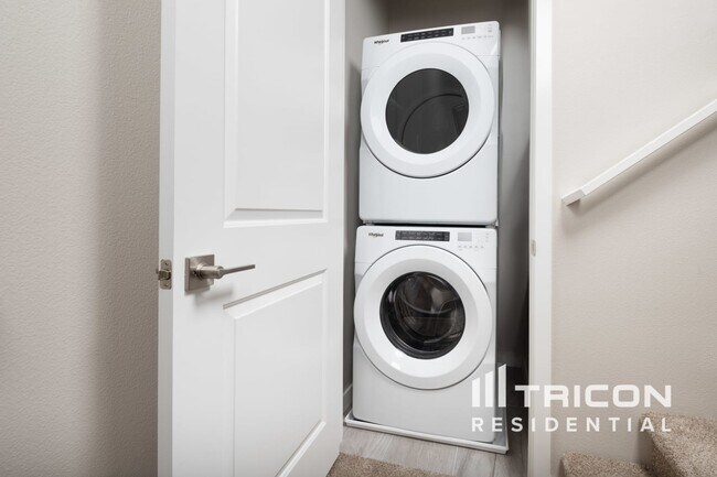 Building Photo - 24871 Padre Ct